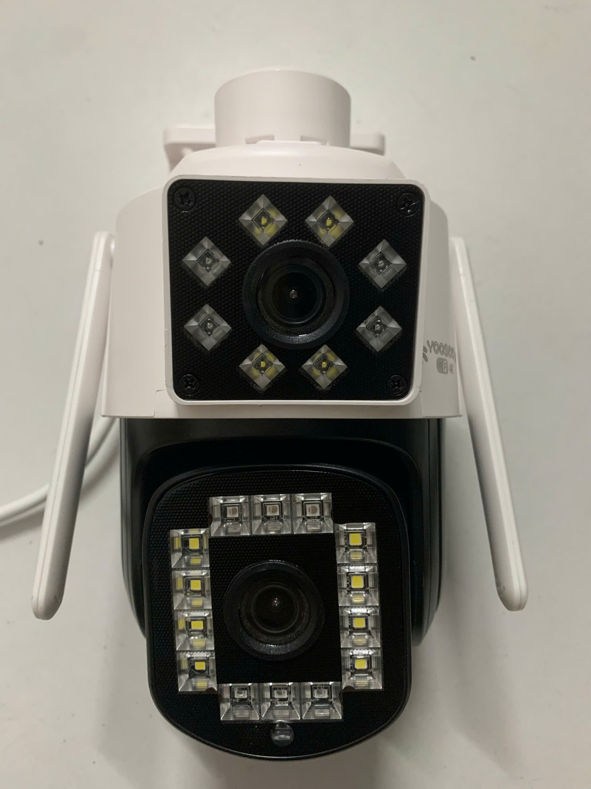 Camera Q22S cận cảnh mắt camera